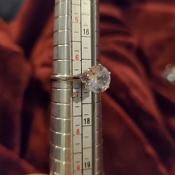 1.2 Carat AAA cubic zirconia birthstone ring - Picture 8 of 8